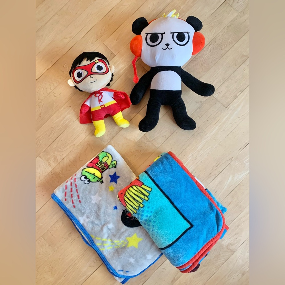 Ryan’s World plushies and throw blankets lot